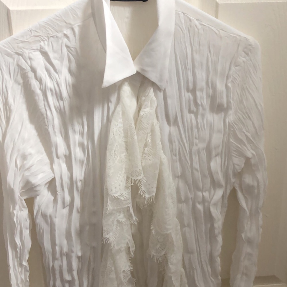 White cute collard shirt